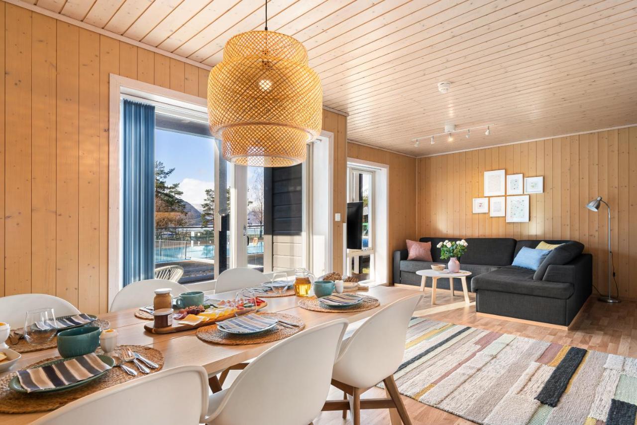 Hotel Mikkelparken Ferietun Kinsarvik Esterno foto