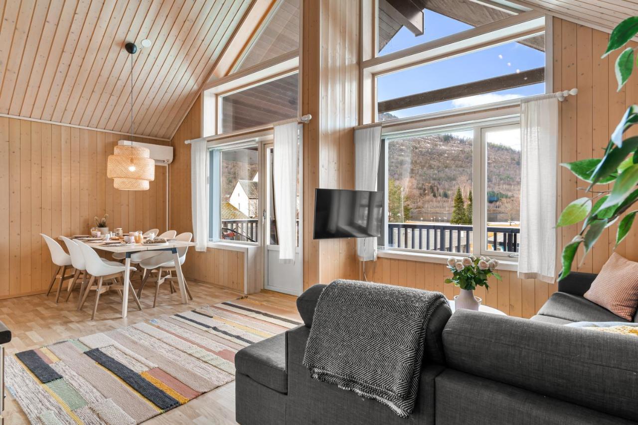Hotel Mikkelparken Ferietun Kinsarvik Esterno foto