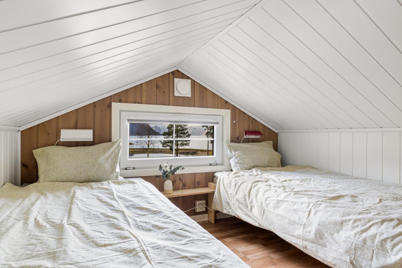 Hotel Mikkelparken Ferietun Kinsarvik Esterno foto