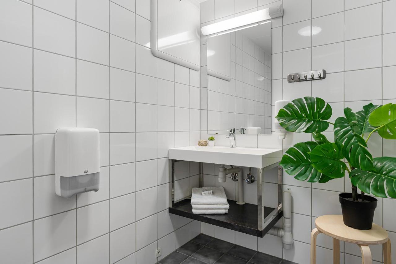 Hotel Mikkelparken Ferietun Kinsarvik Esterno foto