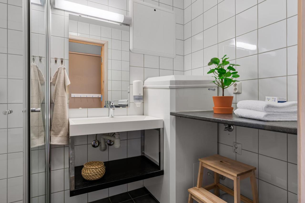 Hotel Mikkelparken Ferietun Kinsarvik Esterno foto