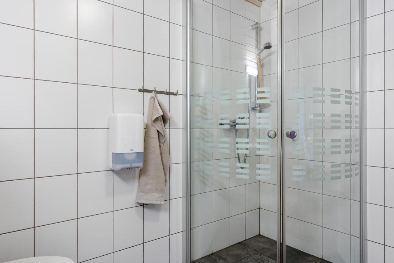 Hotel Mikkelparken Ferietun Kinsarvik Esterno foto