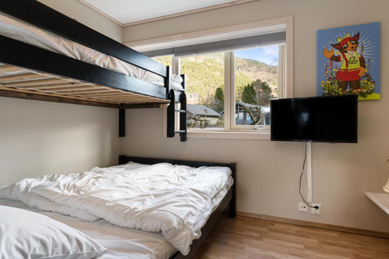 Hotel Mikkelparken Ferietun Kinsarvik Esterno foto
